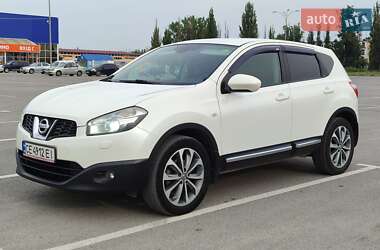 Внедорожник / Кроссовер Nissan Qashqai 2013 в 