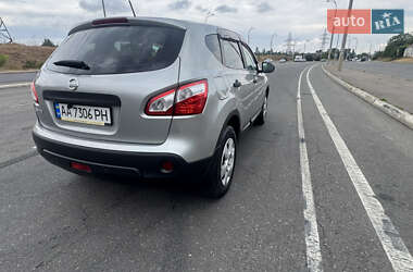 Внедорожник / Кроссовер Nissan Qashqai 2012 в 