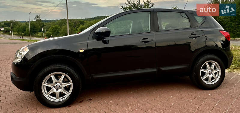 Позашляховик / Кросовер Nissan Qashqai 2009 в Трускавці