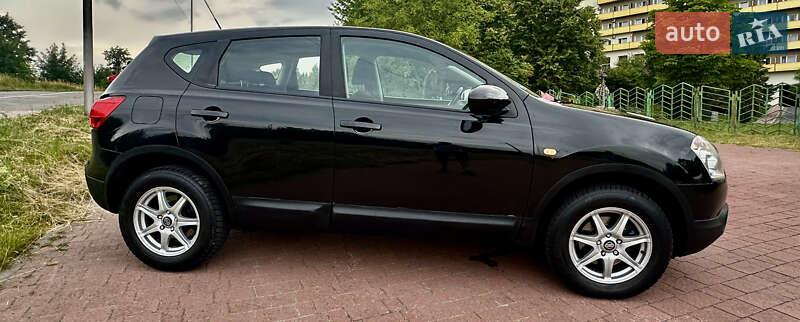 Позашляховик / Кросовер Nissan Qashqai 2009 в Трускавці