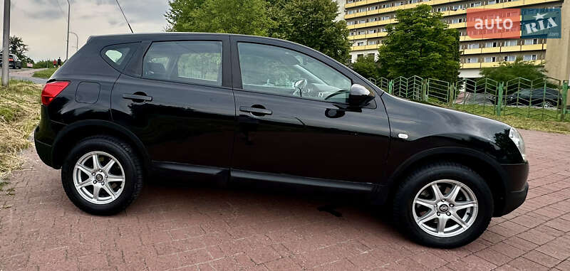 Позашляховик / Кросовер Nissan Qashqai 2009 в Трускавці