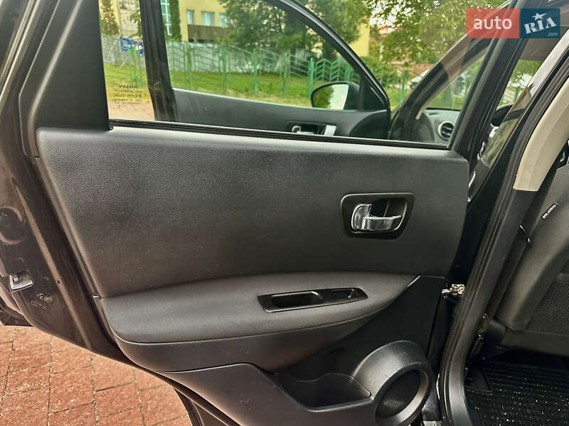 Позашляховик / Кросовер Nissan Qashqai 2009 в Трускавці