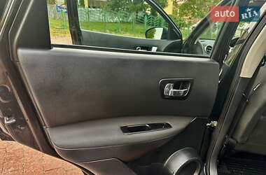 Внедорожник / Кроссовер Nissan Qashqai 2009 в 