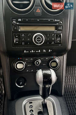 Внедорожник / Кроссовер Nissan Qashqai 2009 в 