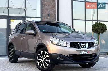 Внедорожник / Кроссовер Nissan Qashqai 2012 в 