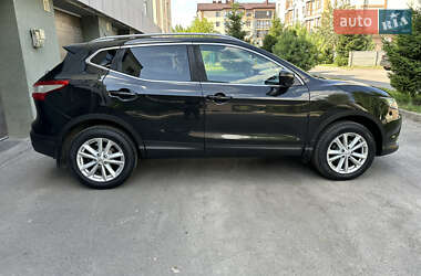 Внедорожник / Кроссовер Nissan Qashqai 2015 в 