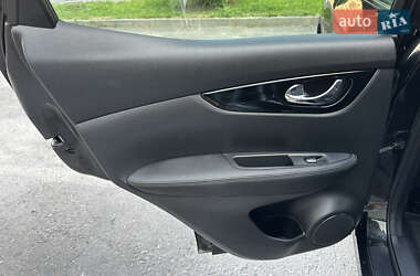 Внедорожник / Кроссовер Nissan Qashqai 2015 в 