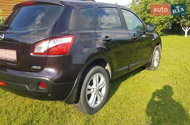 Внедорожник / Кроссовер Nissan Qashqai 2011 в 
