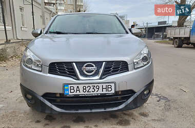 Внедорожник / Кроссовер Nissan Qashqai 2010 в 