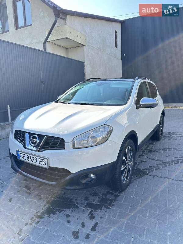 Позашляховик / Кросовер Nissan Qashqai 2013 в Чернівцях