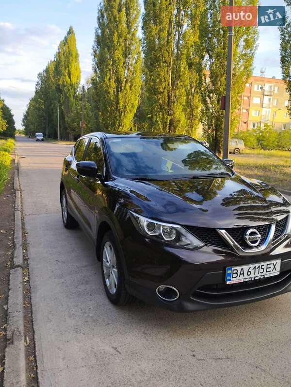Внедорожник / Кроссовер Nissan Qashqai 2017 в Долинской