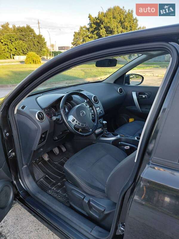 Внедорожник / Кроссовер Nissan Qashqai 2010 в Нетешине