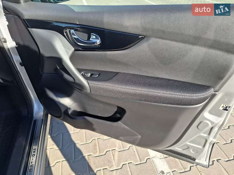 Внедорожник / Кроссовер Nissan Qashqai 2017 в Киеве
