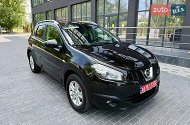 Позашляховик / Кросовер Nissan Qashqai 2010 в 