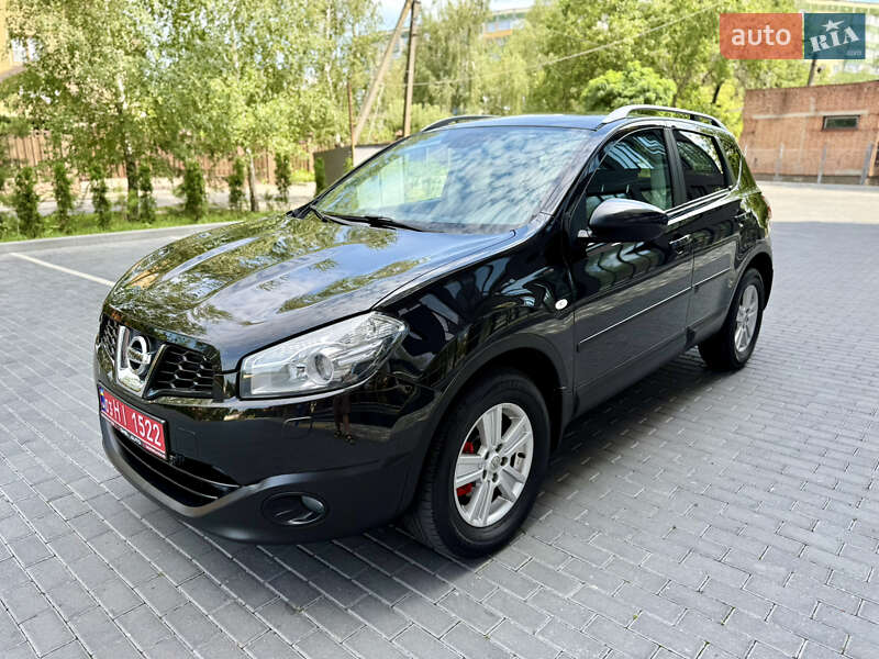 Внедорожник / Кроссовер Nissan Qashqai 2010 в Полтаве