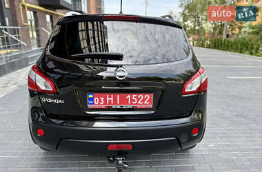 Позашляховик / Кросовер Nissan Qashqai 2010 в 
