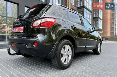 Позашляховик / Кросовер Nissan Qashqai 2010 в 