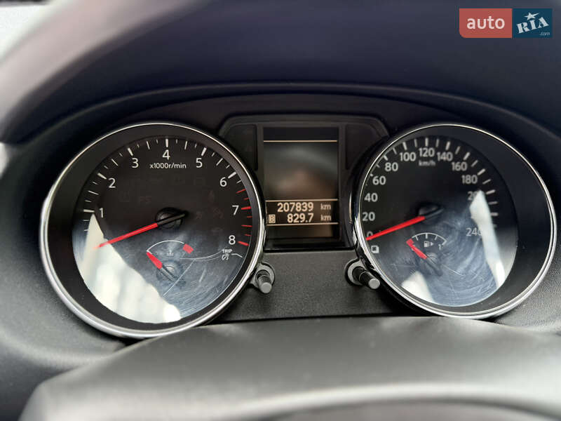 Внедорожник / Кроссовер Nissan Qashqai 2010 в Полтаве