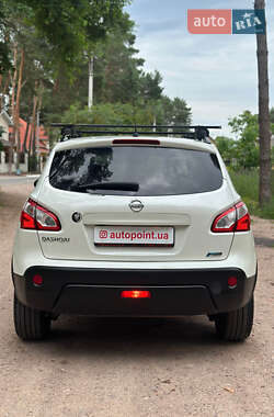 Внедорожник / Кроссовер Nissan Qashqai 2013 в 