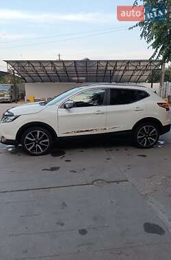 Внедорожник / Кроссовер Nissan Qashqai 2013 в 