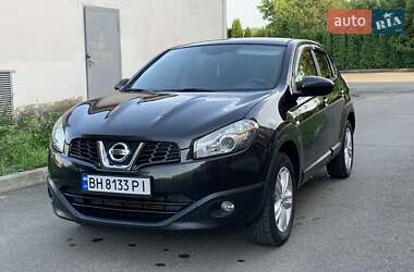 Внедорожник / Кроссовер Nissan Qashqai 2012 в 