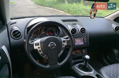 Внедорожник / Кроссовер Nissan Qashqai 2012 в 