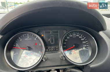 Внедорожник / Кроссовер Nissan Qashqai 2010 в 