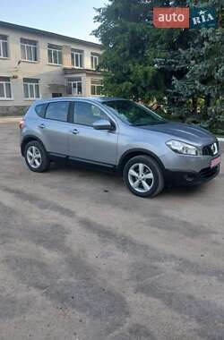 Внедорожник / Кроссовер Nissan Qashqai 2011 в Каменском