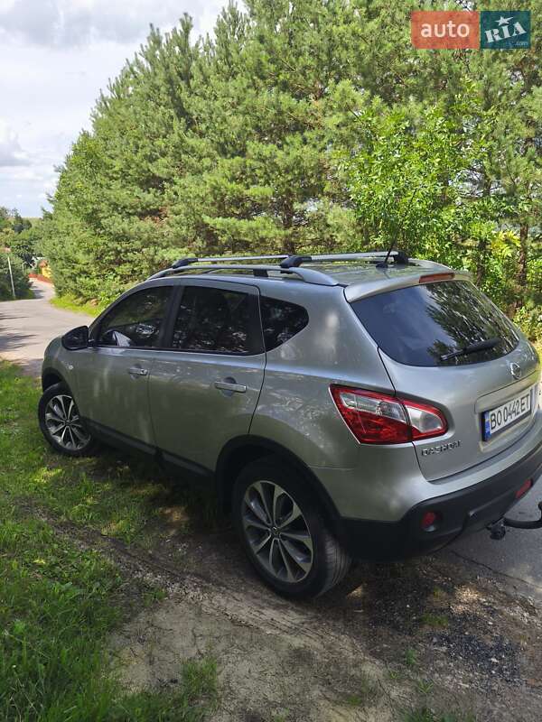 Позашляховик / Кросовер Nissan Qashqai 2010 в Тернополі