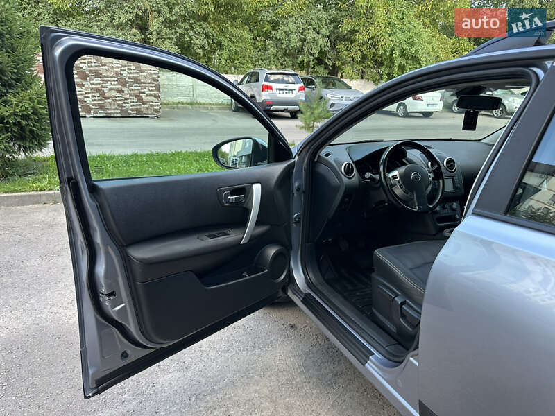 Позашляховик / Кросовер Nissan Qashqai 2012 в Рівному