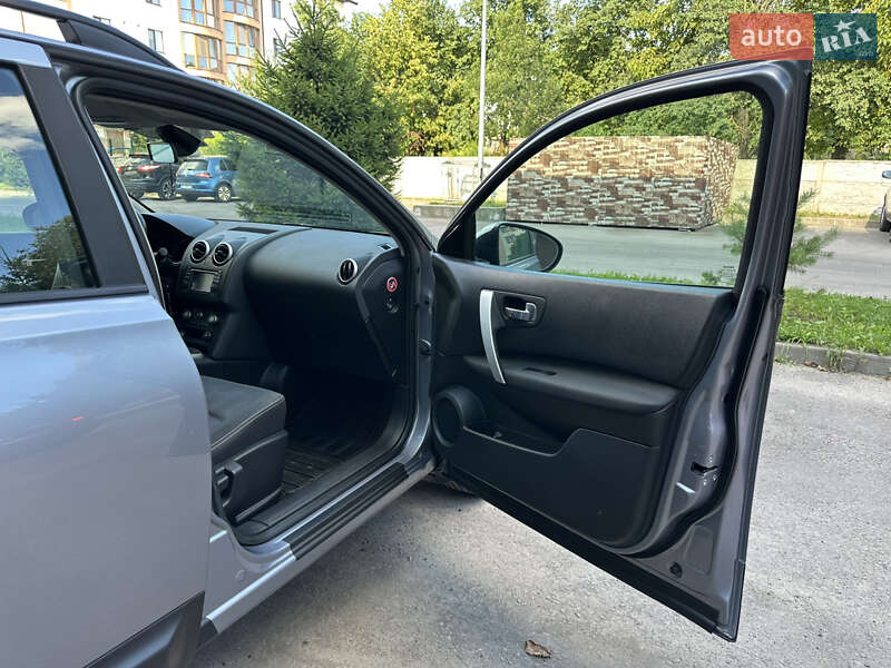 Позашляховик / Кросовер Nissan Qashqai 2012 в Рівному