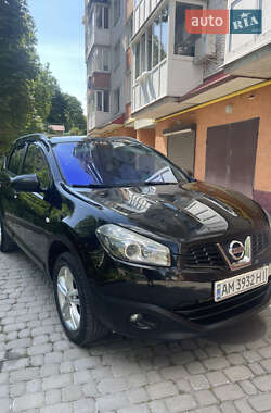 Внедорожник / Кроссовер Nissan Qashqai 2010 в Тернополе