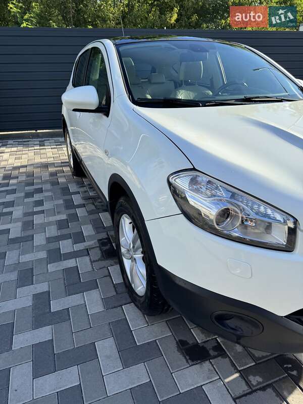 Внедорожник / Кроссовер Nissan Qashqai 2011 в Каневе