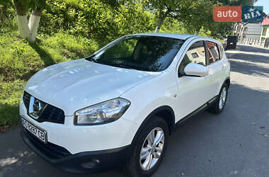 Внедорожник / Кроссовер Nissan Qashqai 2010 в Нижней Апше