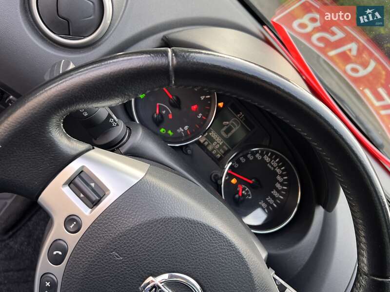 Внедорожник / Кроссовер Nissan Qashqai 2010 в Черновцах