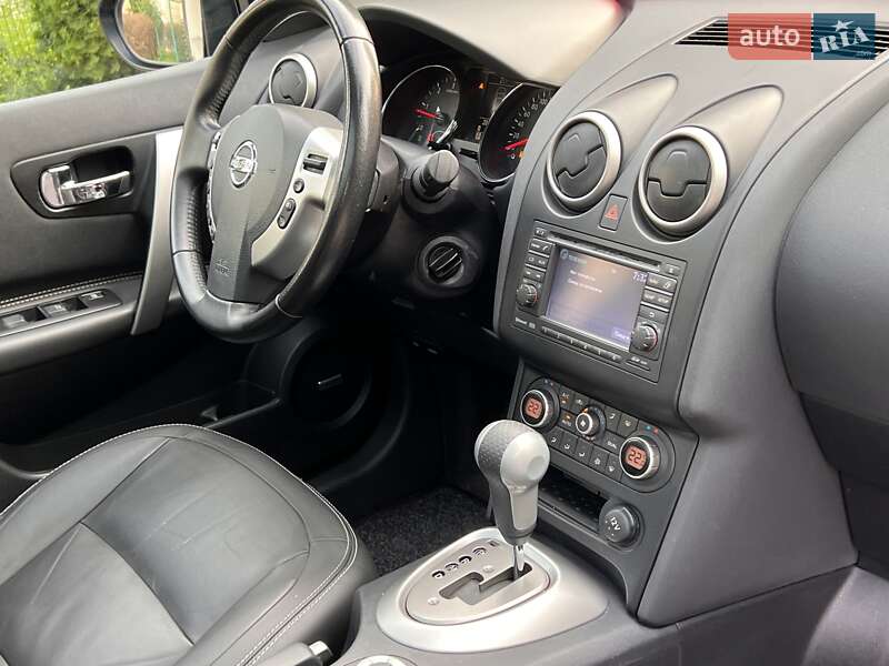 Внедорожник / Кроссовер Nissan Qashqai 2010 в Черновцах