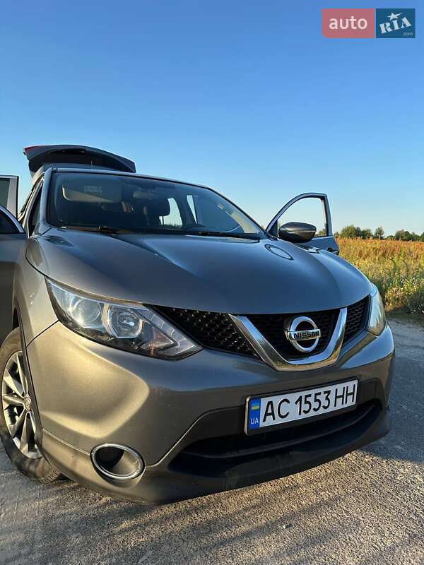 Позашляховик / Кросовер Nissan Qashqai 2016 в Камені-Каширському
