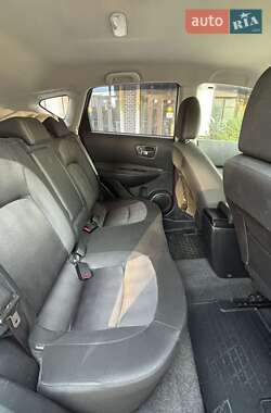 Внедорожник / Кроссовер Nissan Qashqai 2012 в 