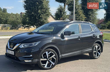Внедорожник / Кроссовер Nissan Qashqai 2017 в Радивилове