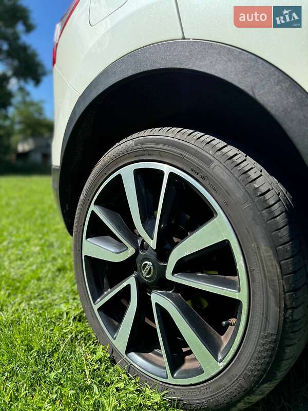 Позашляховик / Кросовер Nissan Qashqai 2015 в Хмельницькому