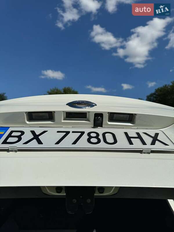 Позашляховик / Кросовер Nissan Qashqai 2015 в Хмельницькому