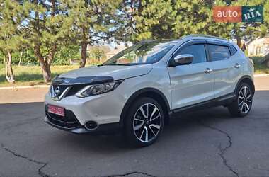 Внедорожник / Кроссовер Nissan Qashqai 2016 в Новоархангельске