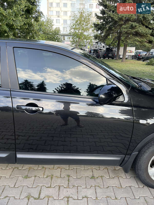 Внедорожник / Кроссовер Nissan Qashqai 2008 в Черновцах