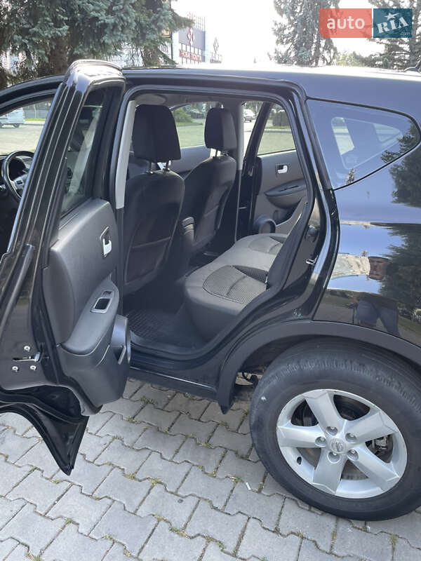 Внедорожник / Кроссовер Nissan Qashqai 2008 в Черновцах