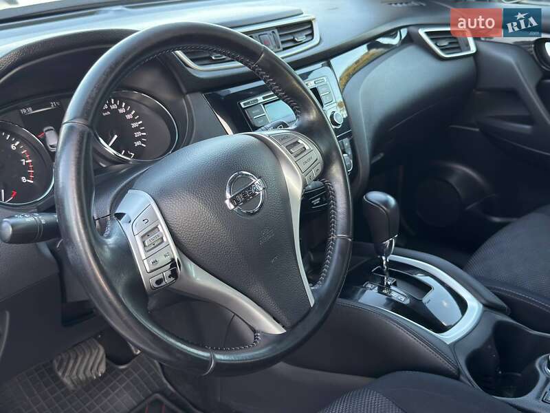 Внедорожник / Кроссовер Nissan Qashqai 2017 в Харькове