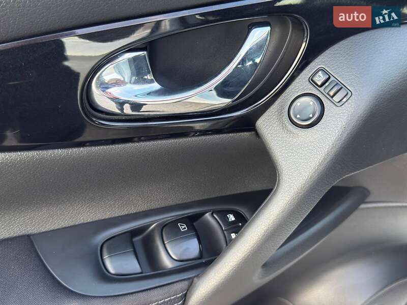 Внедорожник / Кроссовер Nissan Qashqai 2017 в Харькове