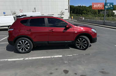 Внедорожник / Кроссовер Nissan Qashqai 2012 в 