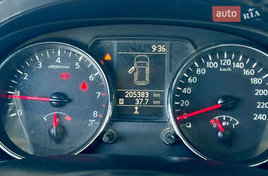 Внедорожник / Кроссовер Nissan Qashqai 2013 в 