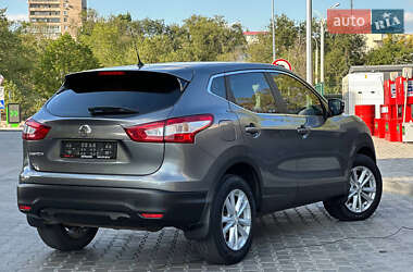 Позашляховик / Кросовер Nissan Qashqai 2017 в 