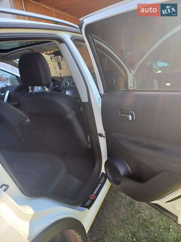 Позашляховик / Кросовер Nissan Qashqai 2012 в Долині фото 10 Позашляховик / Кросовер Nissan Qashqai 2012 в Долині